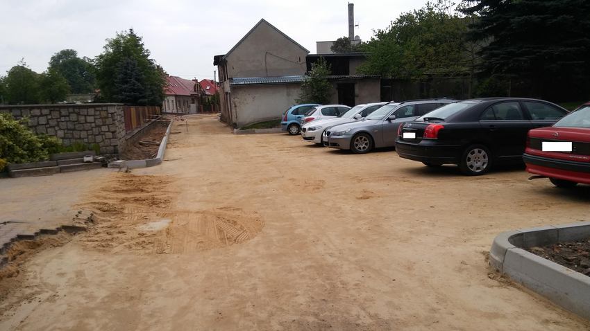 Powstają nowe miejsca parkinowe w Wąsoszu